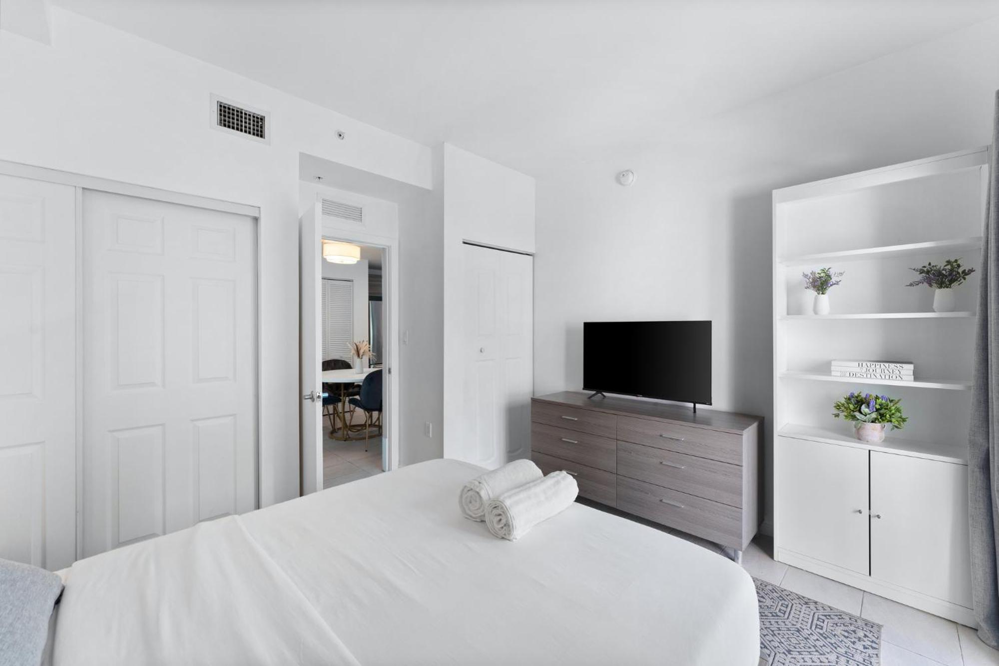 Modern Apartment In Edgewater Miami Bilik gambar