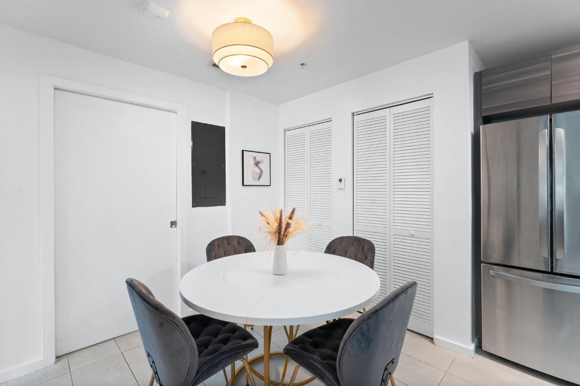 Modern Apartment In Edgewater Miami Bilik gambar