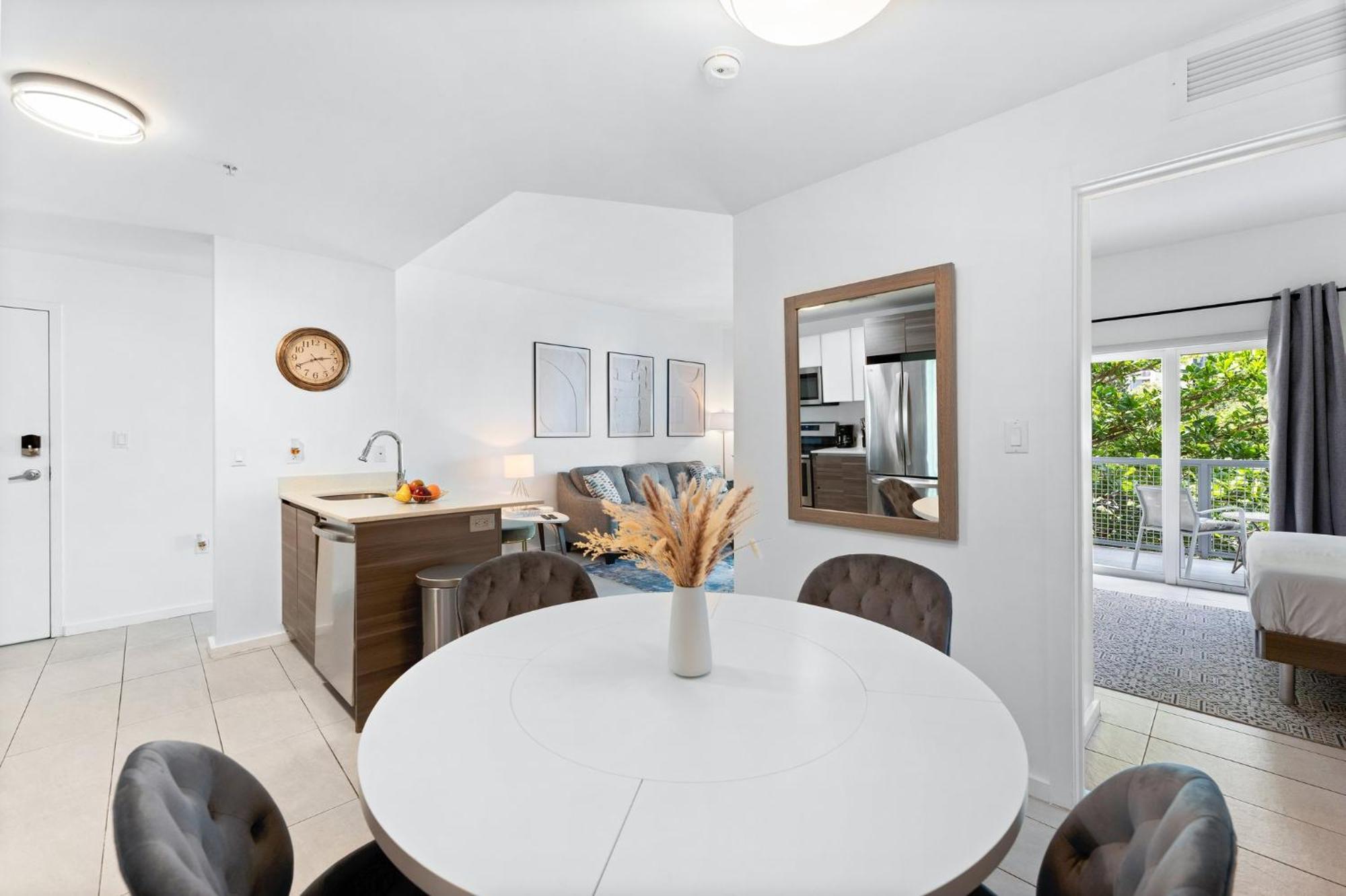 Modern Apartment In Edgewater Miami Bilik gambar